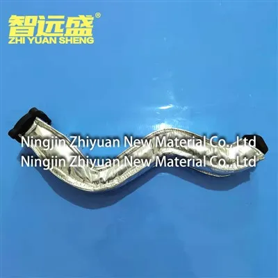 Pătură pentru colectorul de evacuare cu scut termic